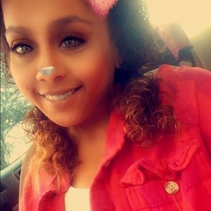 Meet your Posher, Deborah